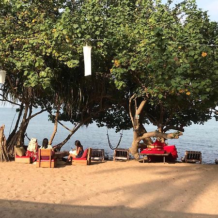 Fat Rabbit Beach Resort Kep Exterior photo