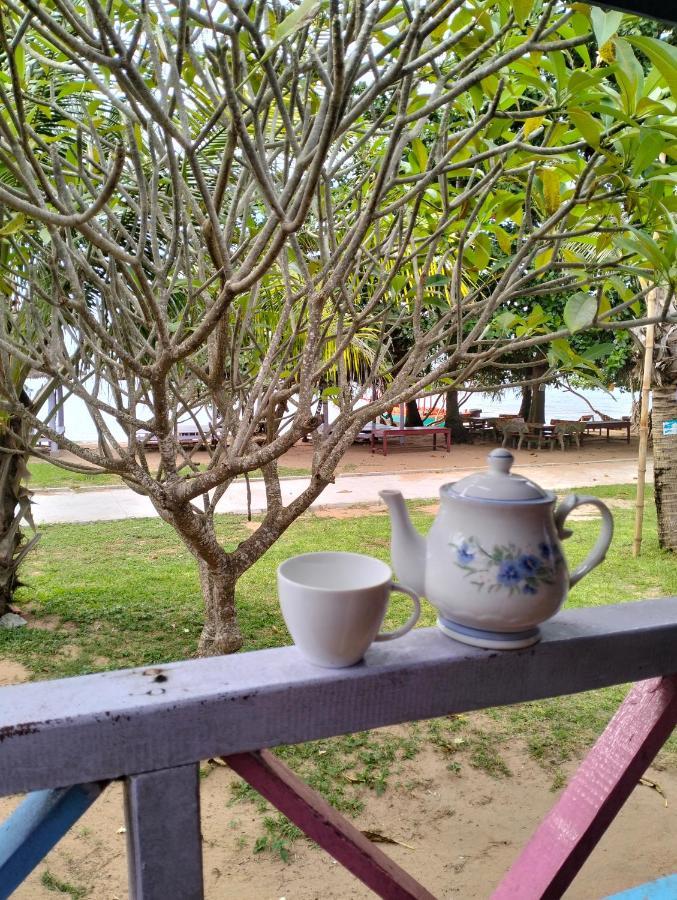 Fat Rabbit Beach Resort Kep Exterior photo