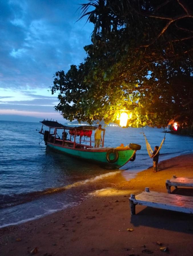 Fat Rabbit Beach Resort Kep Exterior photo