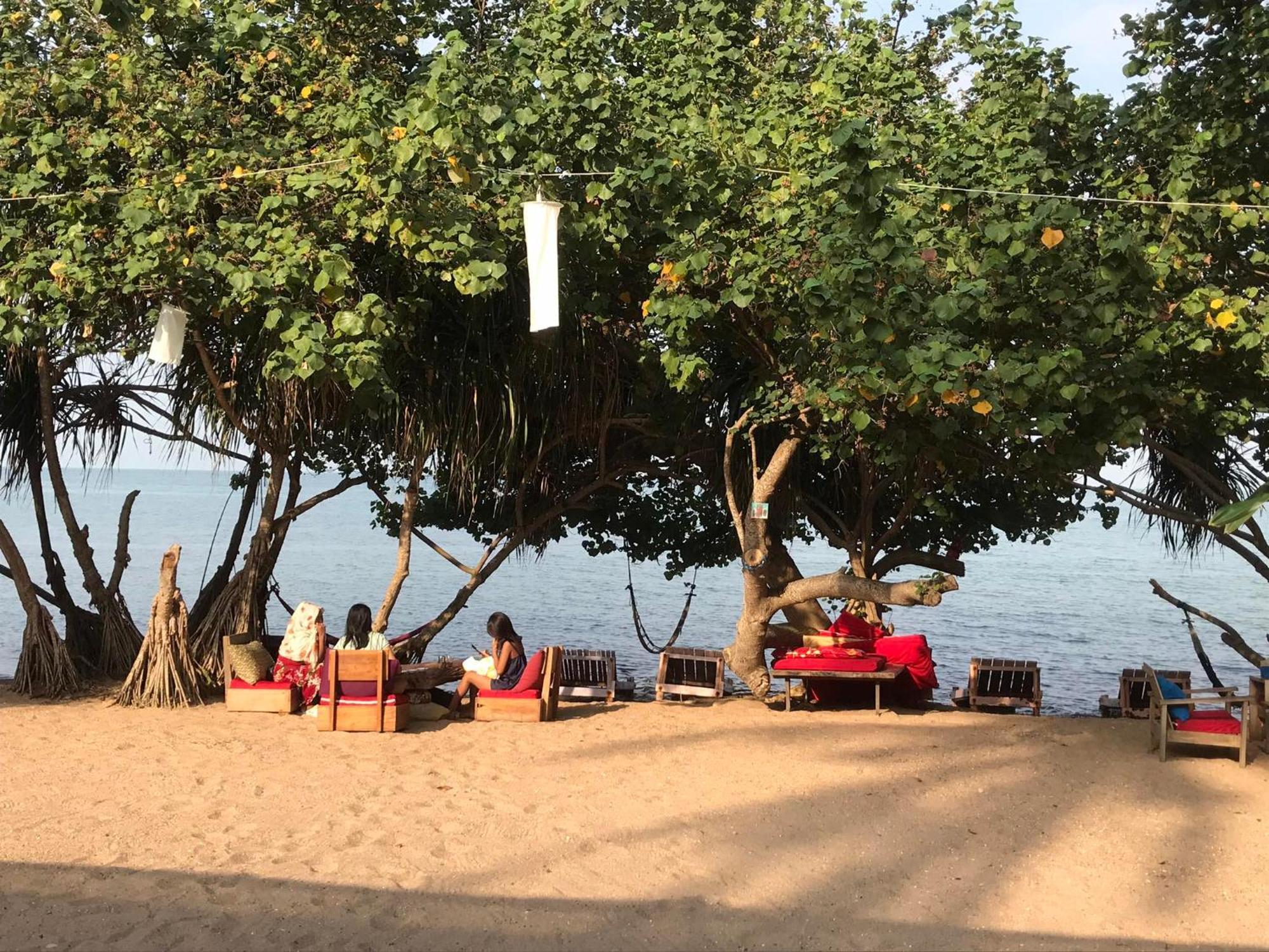 Fat Rabbit Beach Resort Kep Exterior photo